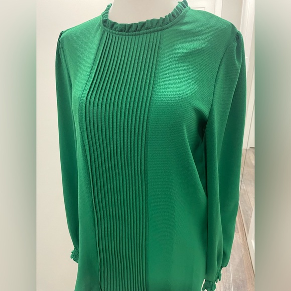 Blouse / Top / Shirt (Color - Kelly Green) - Picture 6 of 9